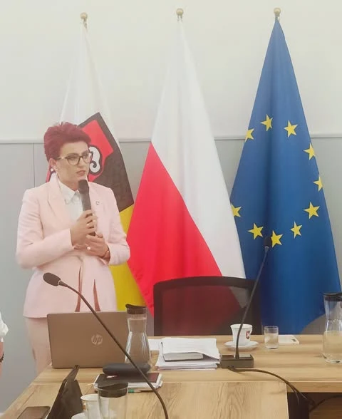 Absolutorium i wotum zaufania dla burmistrz Bojanowa – głosowanie jednogłośne