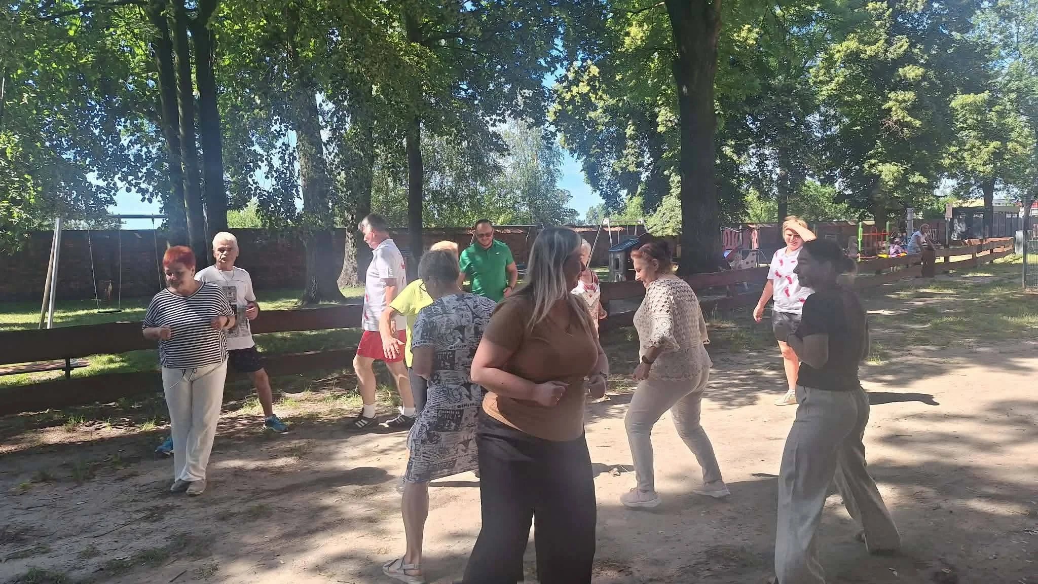 Klub Seniora podsumowuje czerwiec pełen aktywności — zdjęcie 49