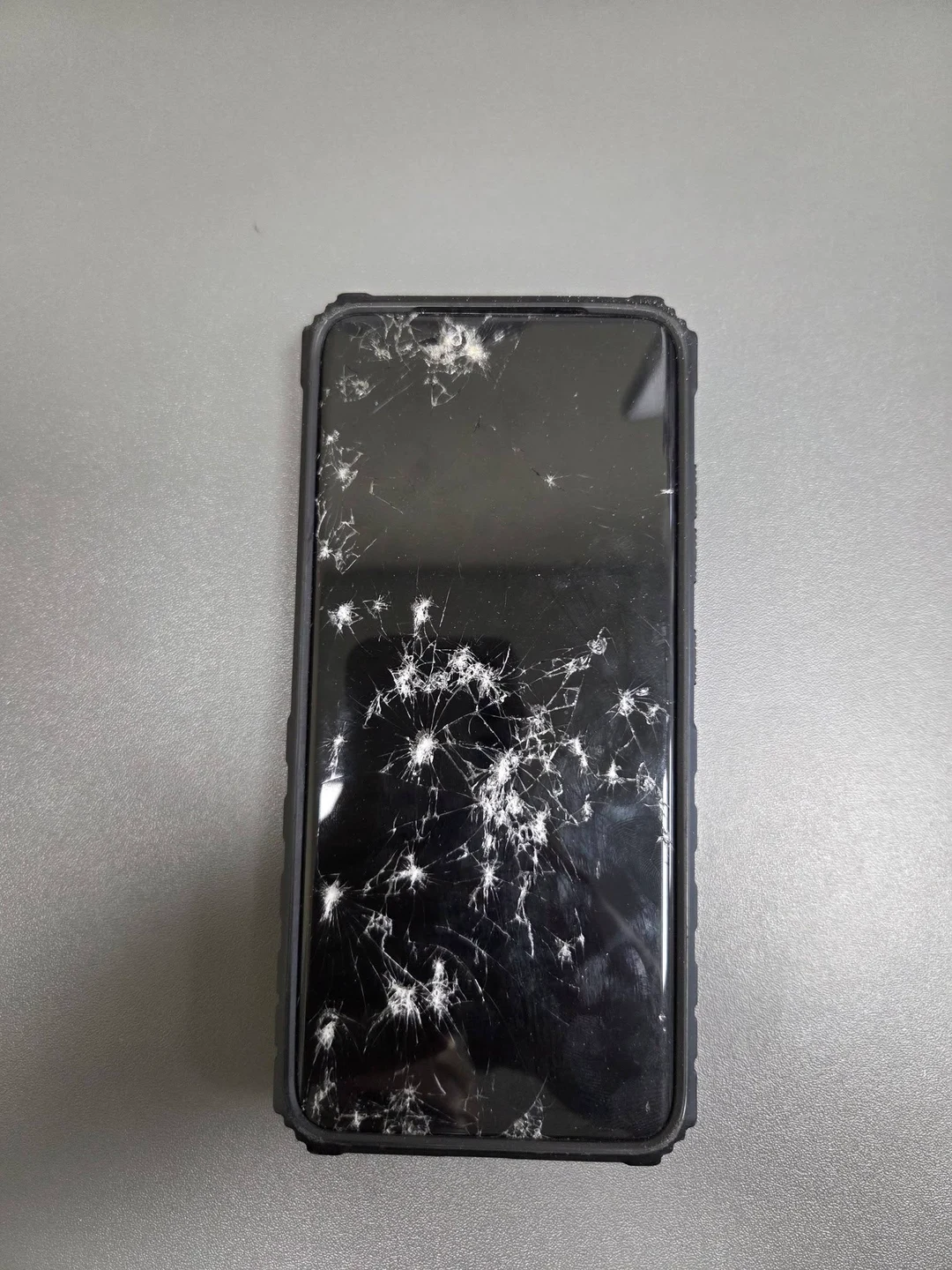 Znaleziono telefon Samsung przy ul. Sobieskiego w Rawiczu